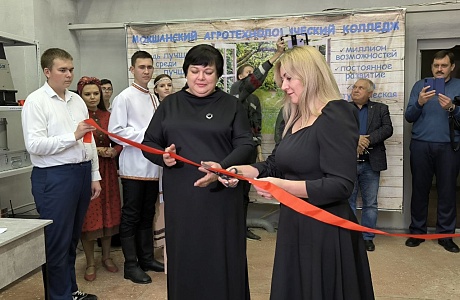 В Мокшанском колледже открыли мастерскую по изготовлению цельнозерновой пшеничной муки